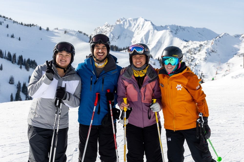 Utah’s Adult Ski/Snowboard Group Lessons & Packages