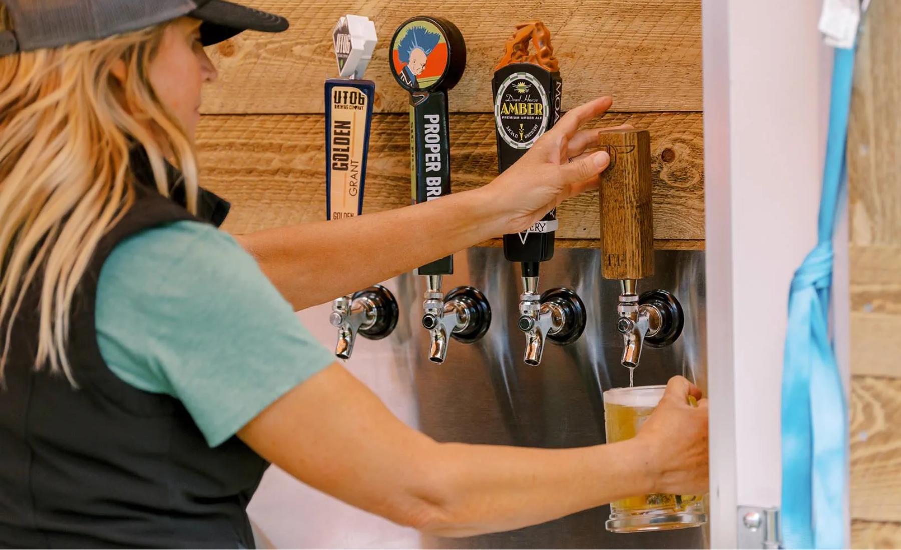 ski-utah-DV-mtn-beer2.png