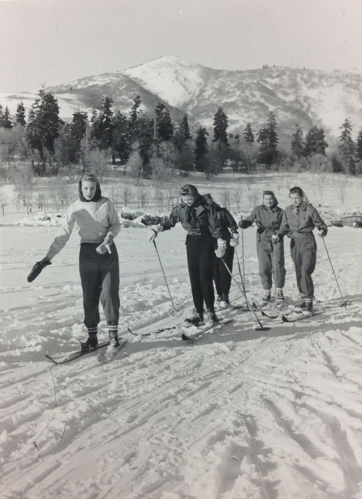 Skiing in the 1940s