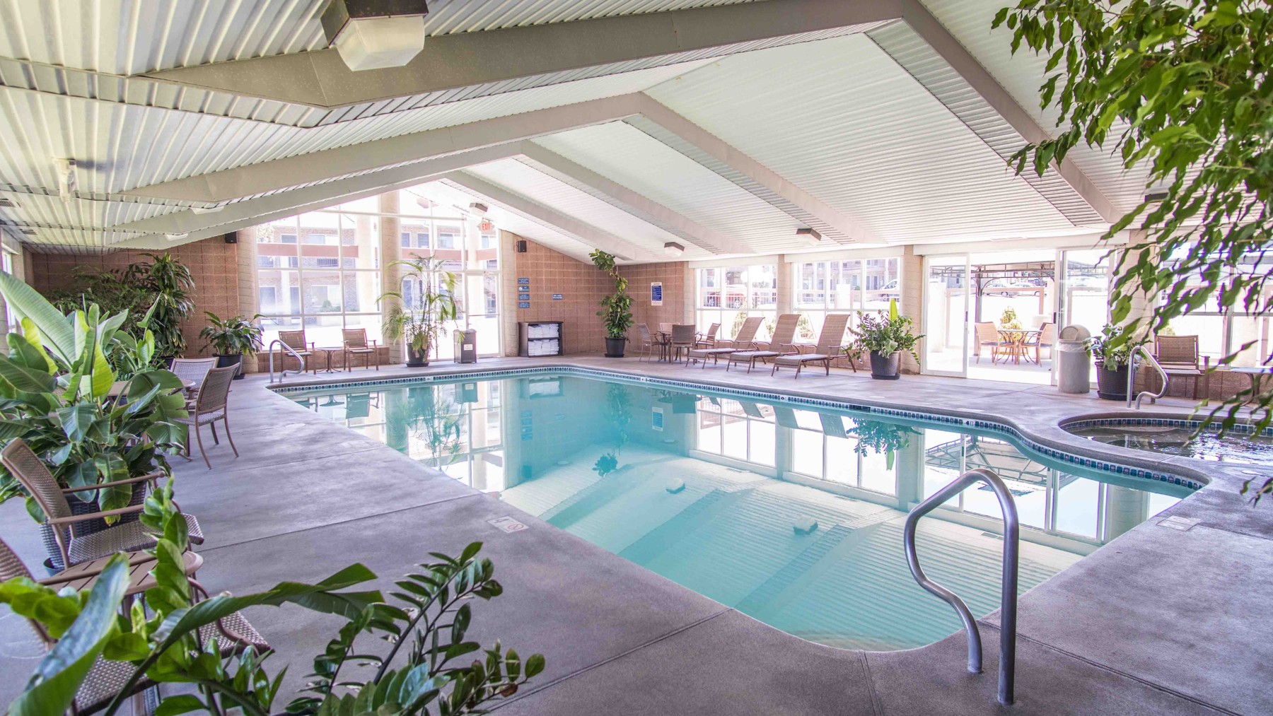 Abbey Inn Cedar City Indoor Pool.jpg