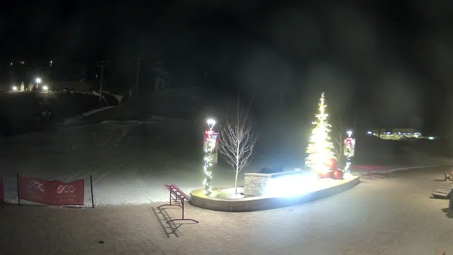 Canyons Village Ski Beach