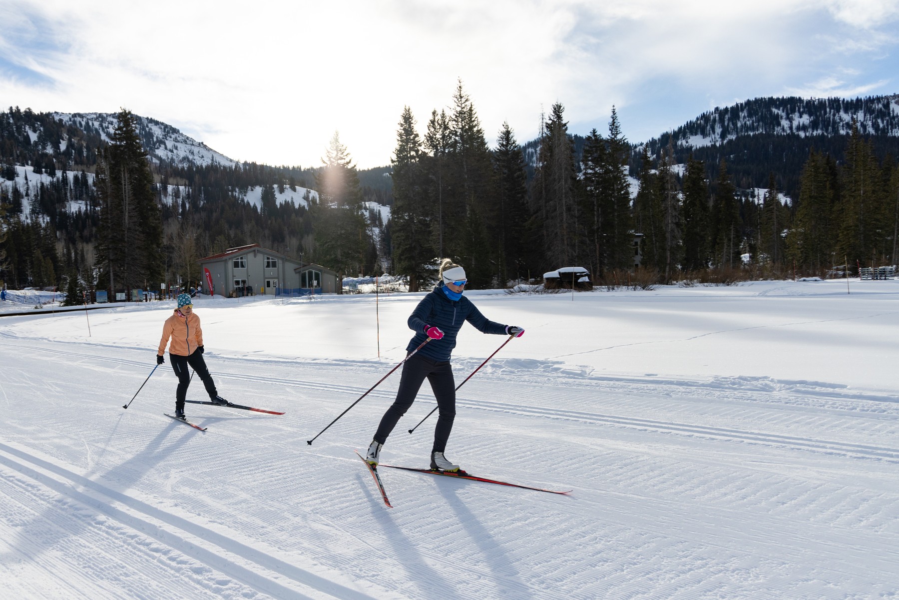 How to Dress for Success While Cross Country Skiing